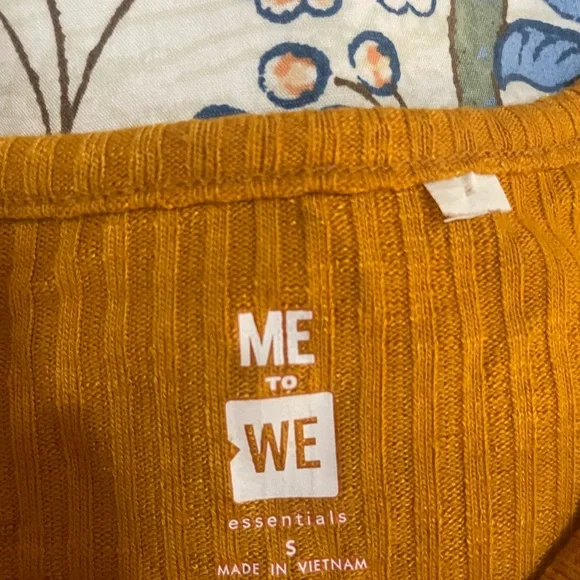 ME to WE PacSun crop top - Picture 2 of 3